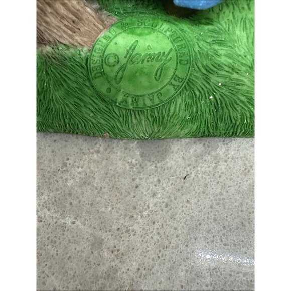 Easter jubilee bunnies swinging. Designed and sculpted by Jaimy. Like New! - Picture 3 of 7